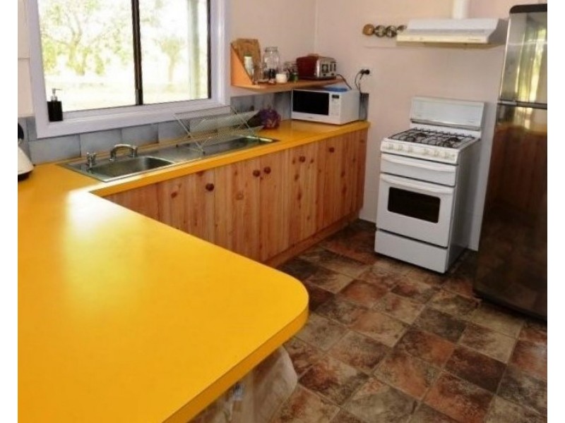 1645. BUFFALO-WARATAH ROAD, Walkerville VIC 3956
