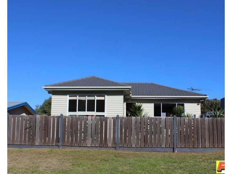 22 CRICHTON CRESCENT, Venus Bay VIC 3956