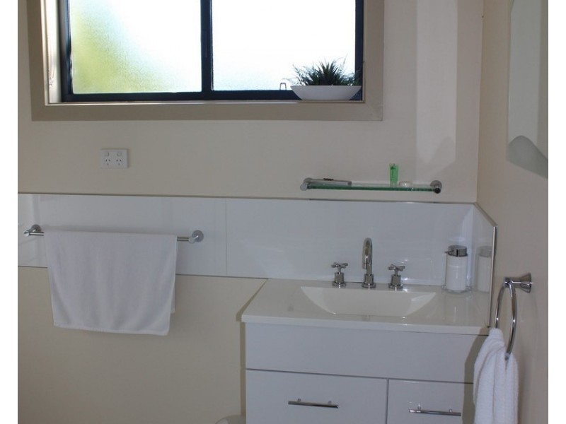30 CRICHTON CRESCENT, Venus Bay VIC 3956