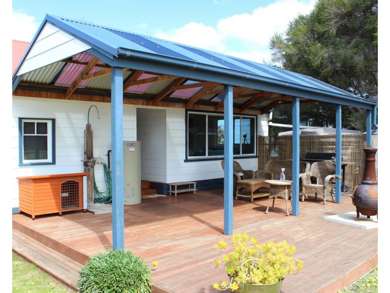 62 CANTERBURY ROAD, Venus Bay VIC 3956