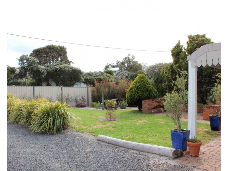 7 CANTERBURY ROAD, Venus Bay VIC 3956