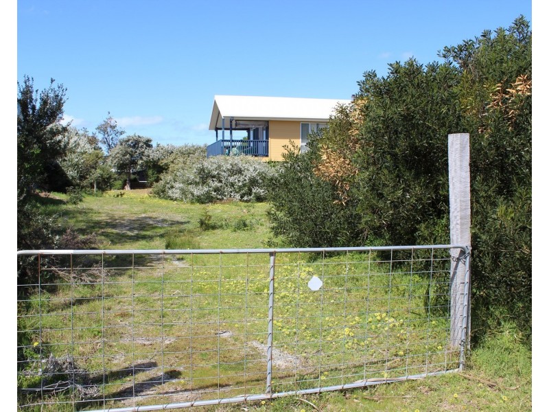 8. ATHERTON DRIVE, Venus Bay VIC 3956