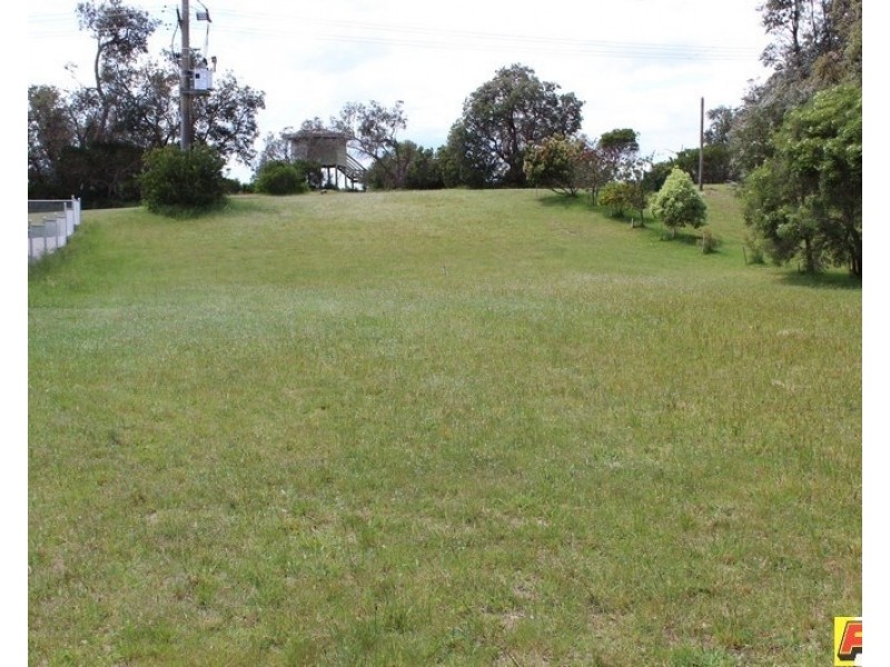 747 LEES ROAD, Venus Bay VIC 3956