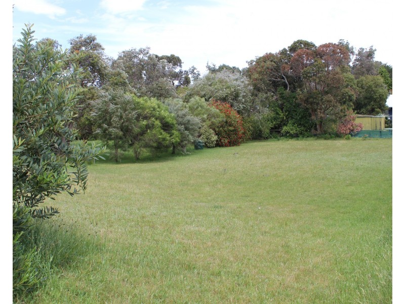 747 LEES ROAD, Venus Bay VIC 3956