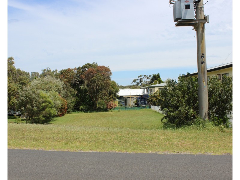 747 LEES ROAD, Venus Bay VIC 3956