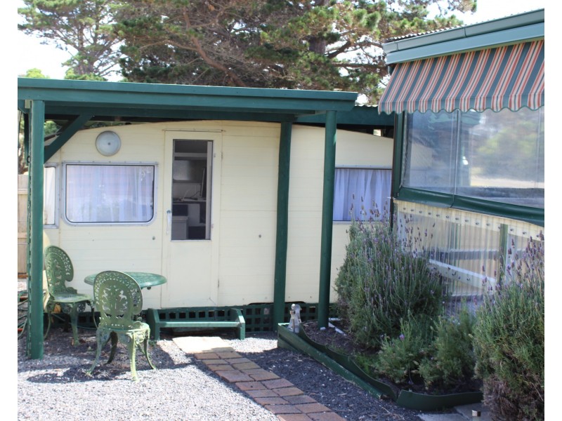 5 ALBERT AVENUE, Venus Bay VIC 3956