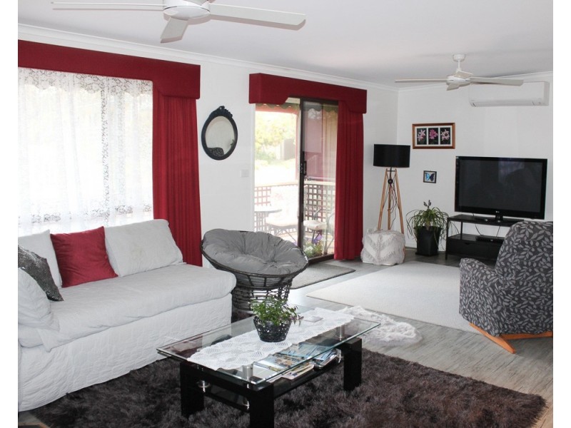 5 ALBERT AVENUE, Venus Bay VIC 3956