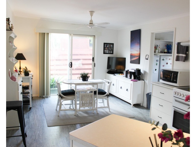 5 ALBERT AVENUE, Venus Bay VIC 3956