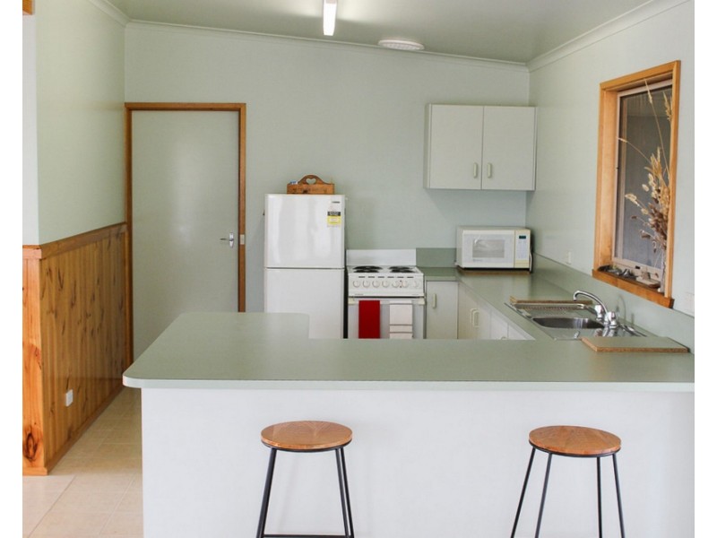 35-37 CRICHTON CRESCENT, Venus Bay VIC 3956
