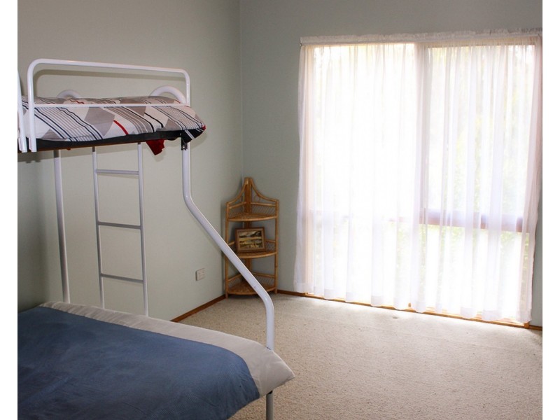 35-37 CRICHTON CRESCENT, Venus Bay VIC 3956