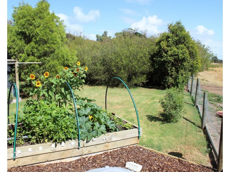 33 FISHERMANS ROAD, Venus Bay VIC 3956