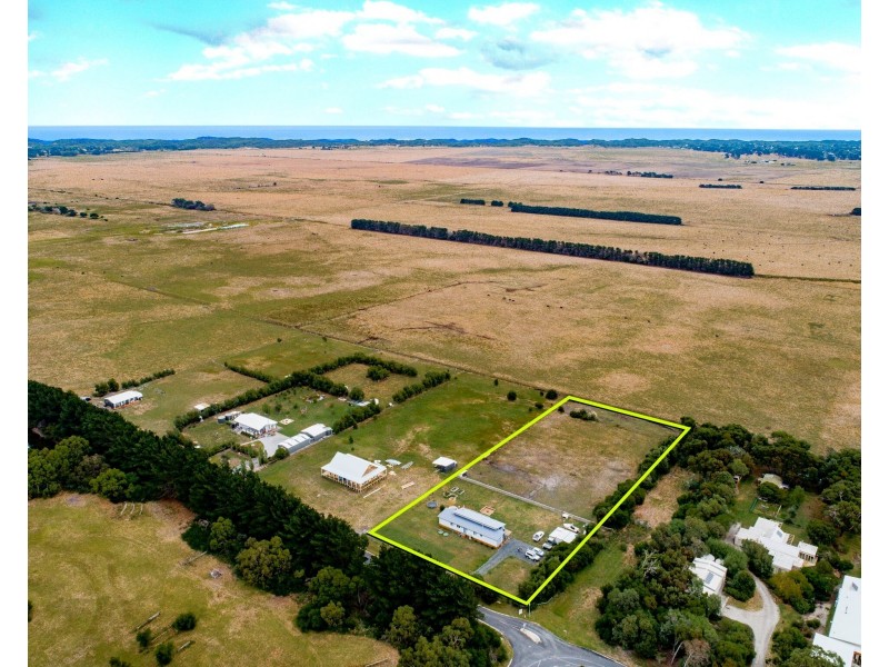 2 BURROWS WAY, Tarwin Lower VIC 3956