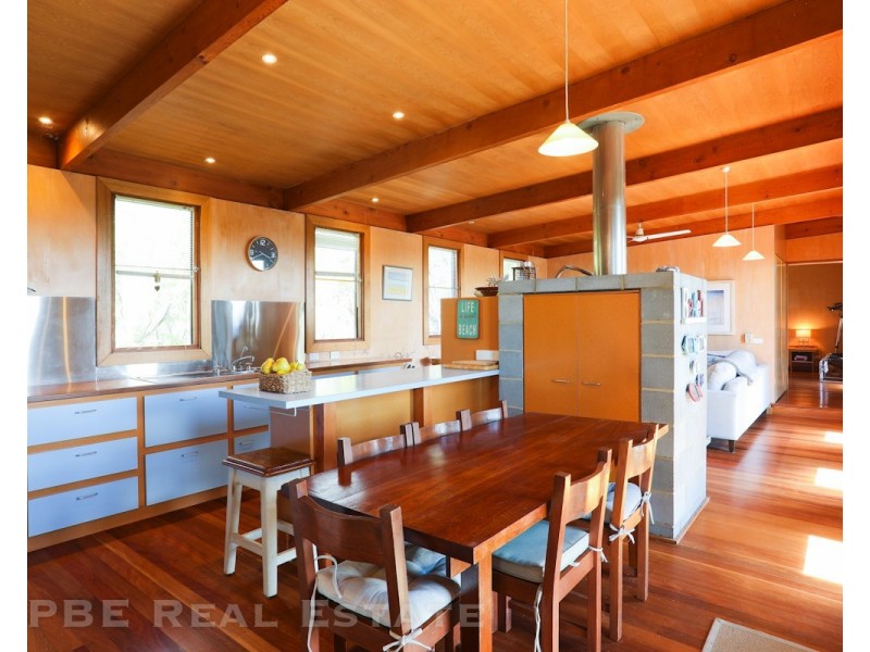 814 LEES ROAD, Venus Bay VIC 3956