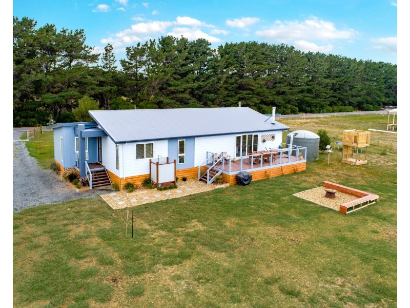 2 BURROWS WAY, Tarwin Lower VIC 3956