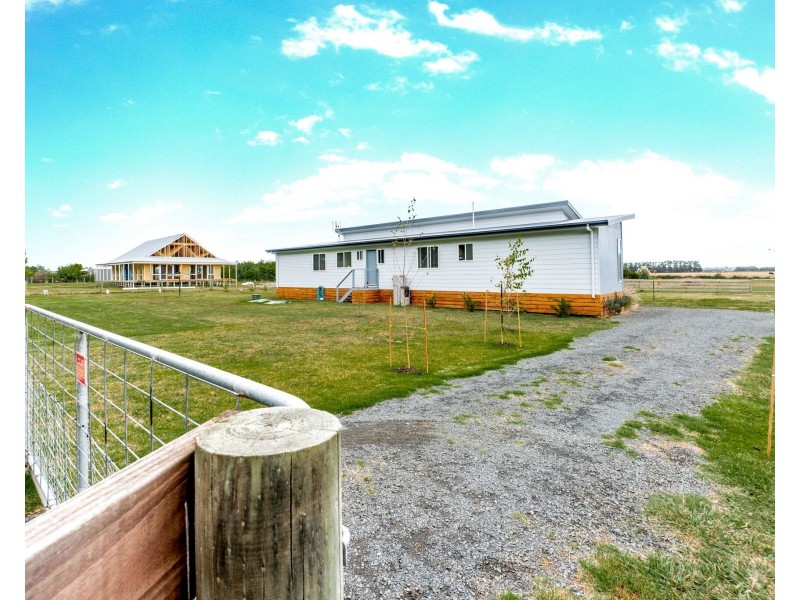 2 BURROWS WAY, Tarwin Lower VIC 3956