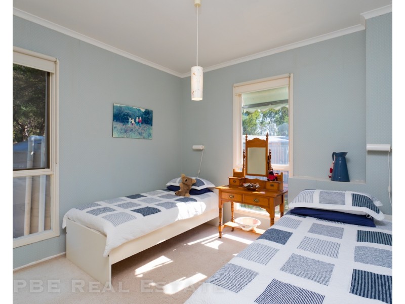 817 LEES ROAD, Venus Bay VIC 3956