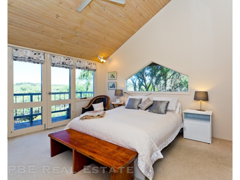 817 LEES ROAD, Venus Bay VIC 3956