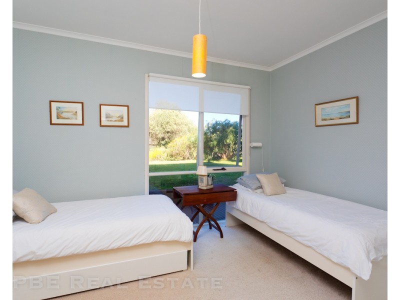 817 LEES ROAD, Venus Bay VIC 3956