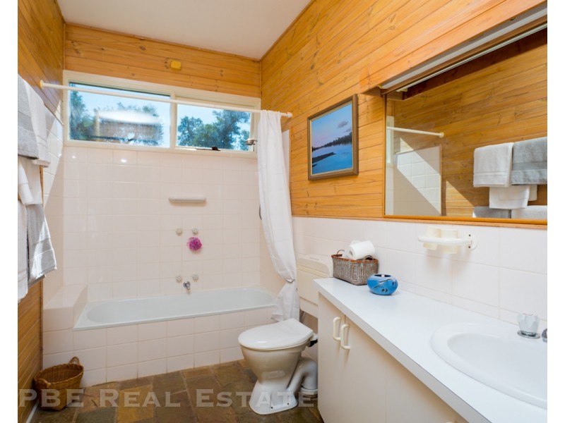 817 LEES ROAD, Venus Bay VIC 3956