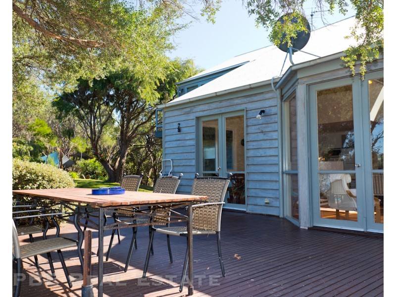 817 LEES ROAD, Venus Bay VIC 3956