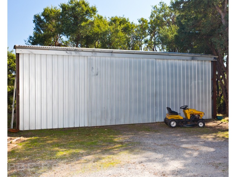 817 LEES ROAD, Venus Bay VIC 3956