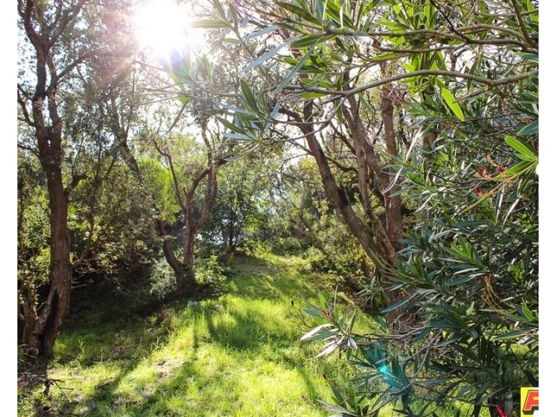 5 St. IVES CRESCENT, Venus Bay VIC 3956