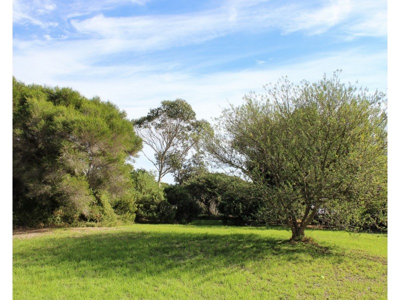 1 LINK ROAD, Venus Bay VIC 3956