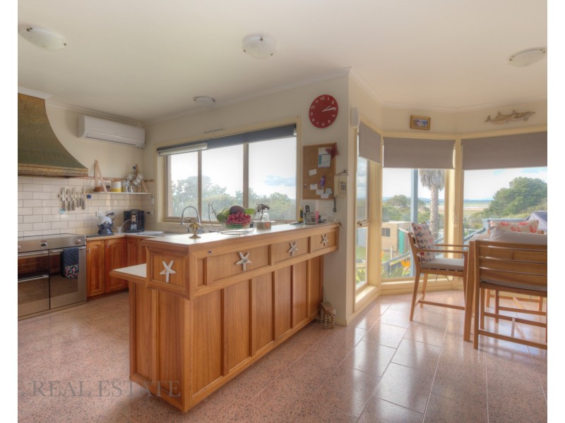6 RENA COURT, Venus Bay VIC 3956