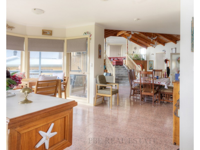 6 RENA COURT, Venus Bay VIC 3956