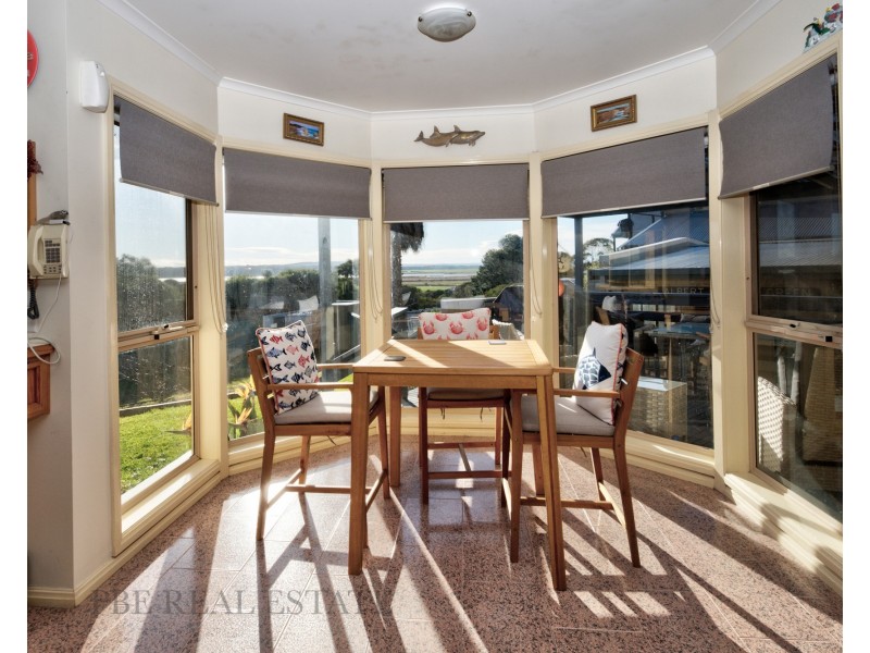 6 RENA COURT, Venus Bay VIC 3956