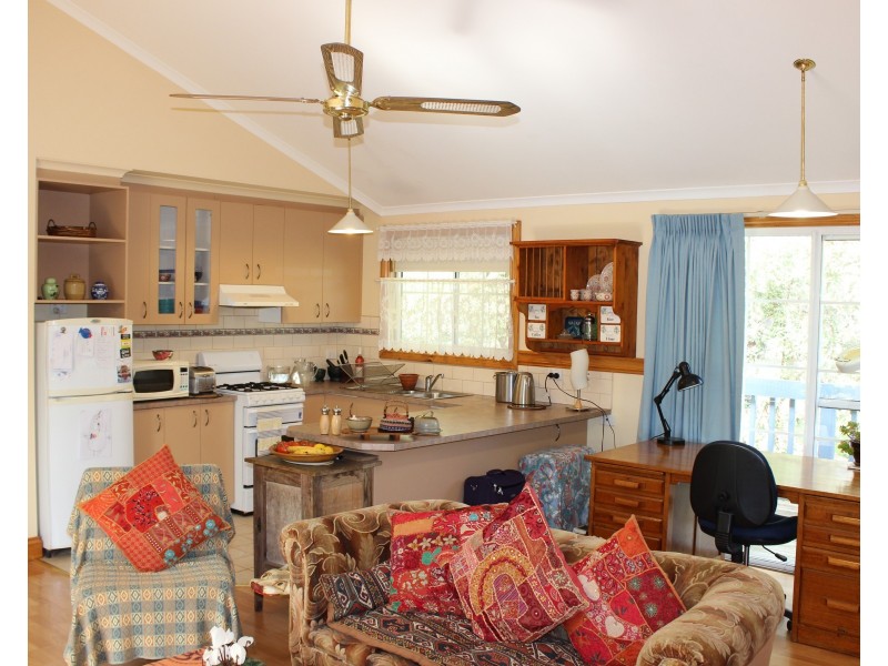 73 MCINDOE AVENUE, Venus Bay VIC 3956