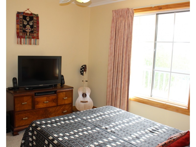 73 MCINDOE AVENUE, Venus Bay VIC 3956