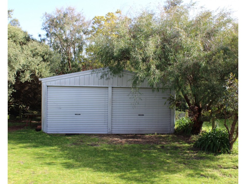 73 MCINDOE AVENUE, Venus Bay VIC 3956