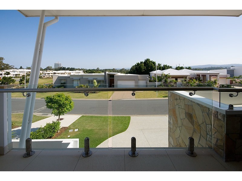 6013B The Boulevarde, Benowa QLD 4217