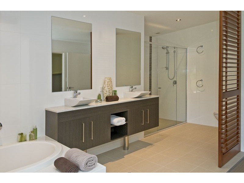 6008A The Boulevarde, Benowa QLD 4217