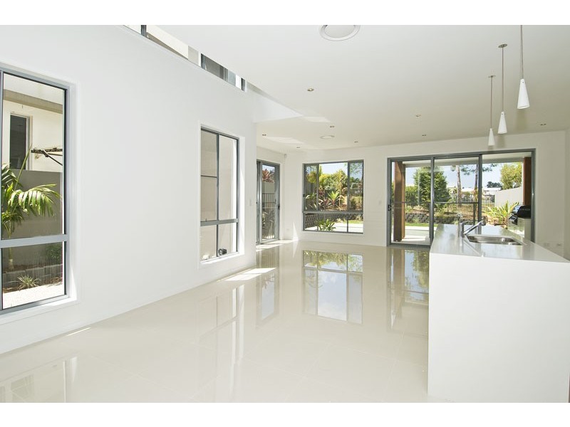 5023B Riverwood Grove, Benowa QLD 4217