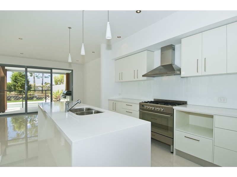 5023B Riverwood Grove, Benowa QLD 4217