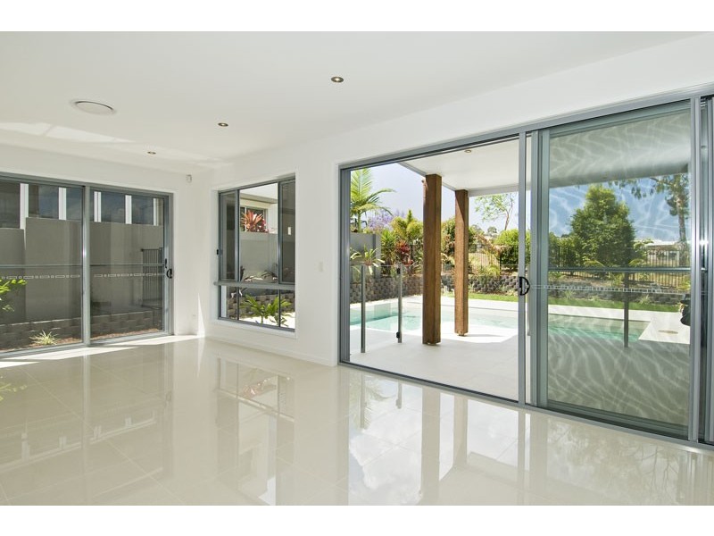 5023B Riverwood Grove, Benowa QLD 4217