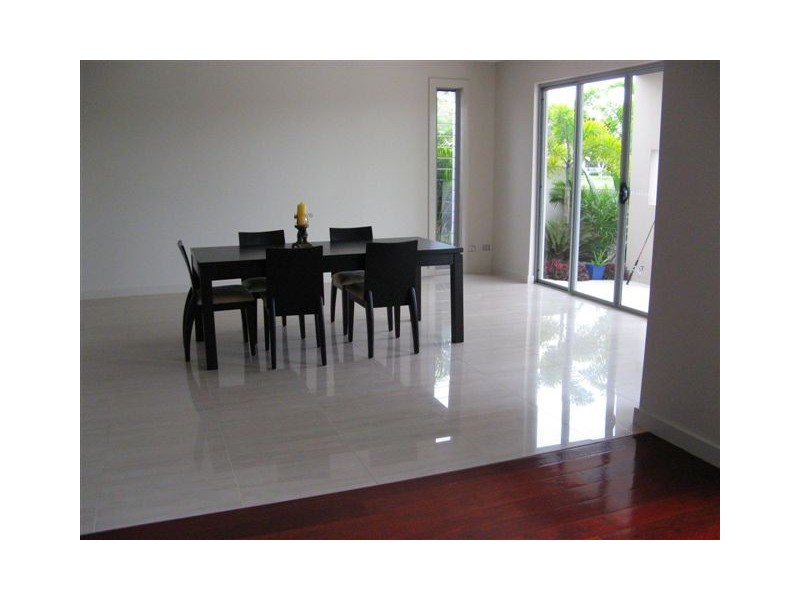 3009 Northview Parade, Benowa QLD 4217