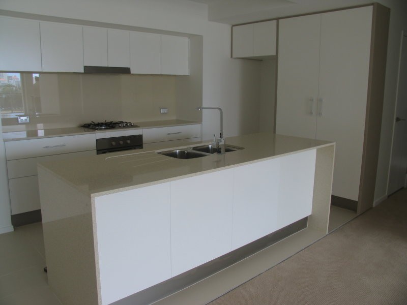 Chevron Island QLD 4217