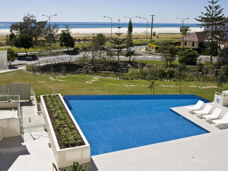 2 Creek Street, Coolangatta QLD 4225