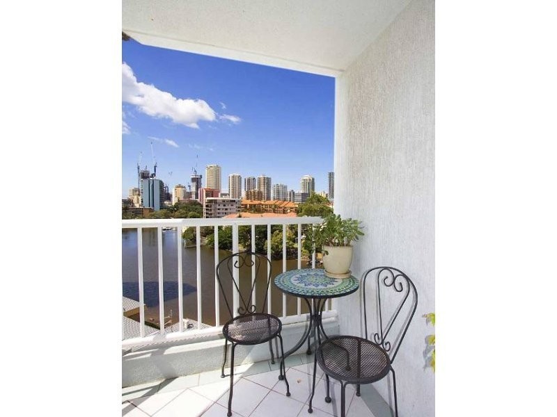 7 Mallana Street, Surfers Paradise QLD 4217