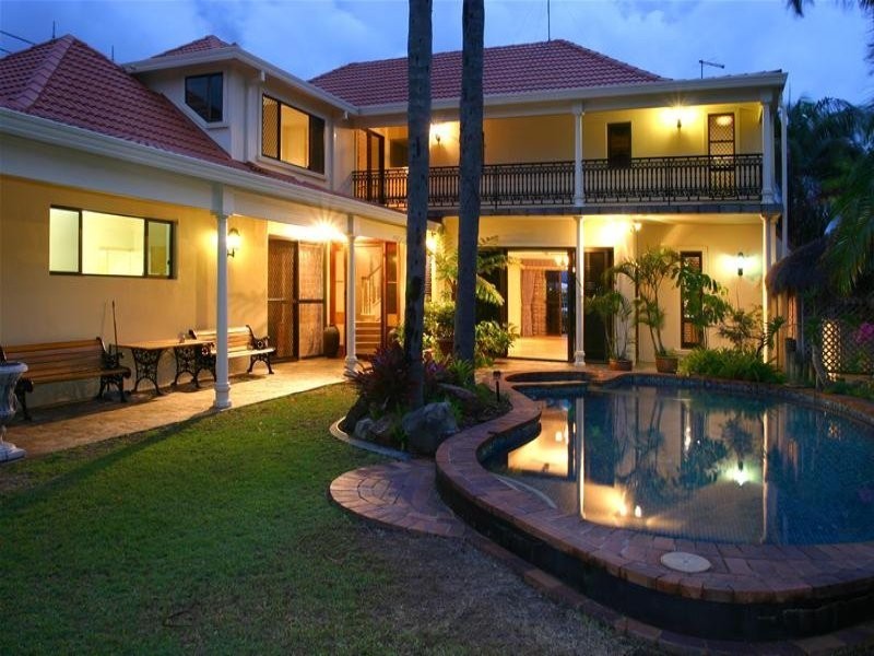 115 COMMODORE DRIVE, Surfers Paradise QLD 4217