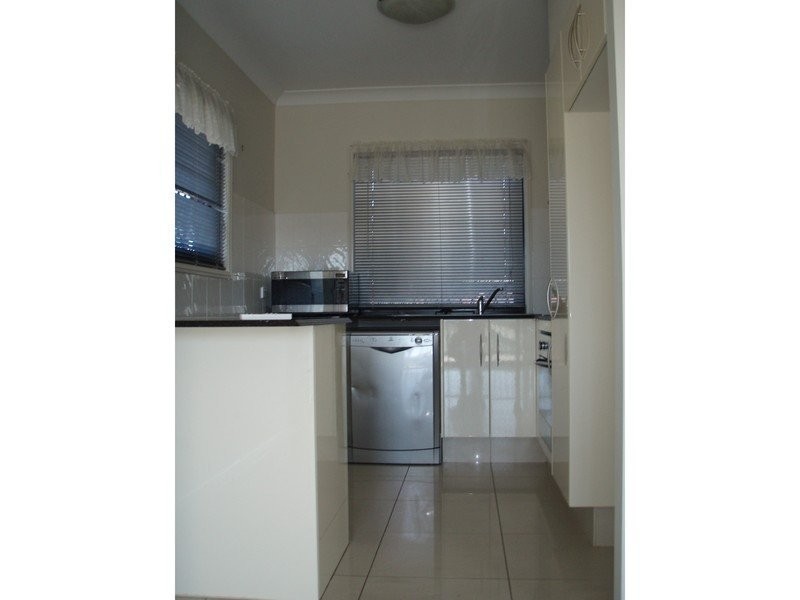 4/26 Bath Street, Labrador QLD 4215