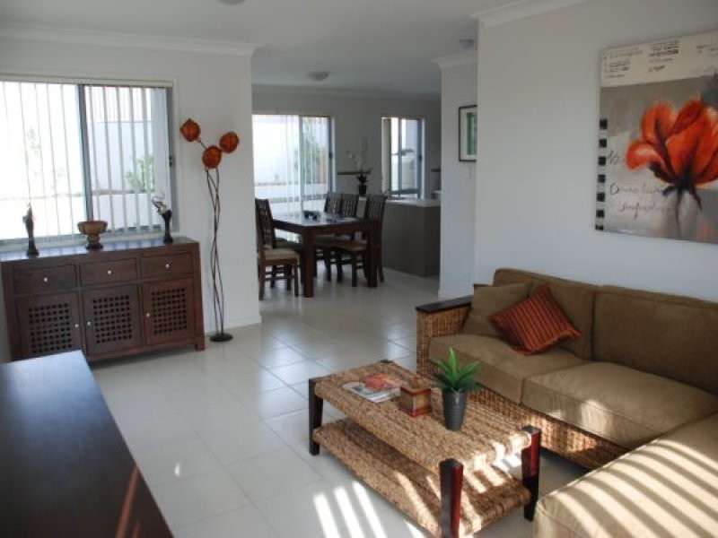 2 Sangster Court, Pacific Pines QLD 4211