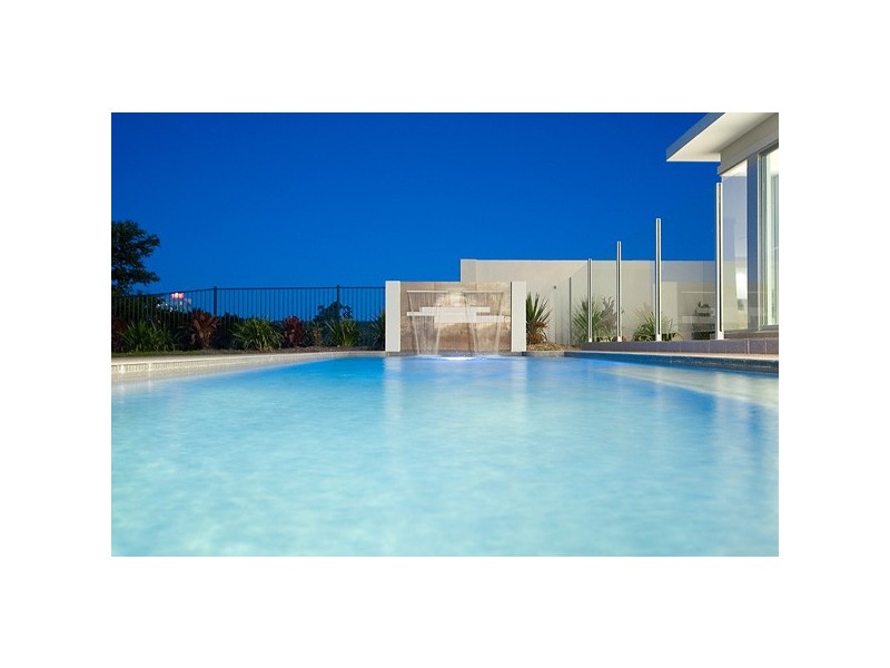 3021 The Boulevarde, Benowa QLD 4217