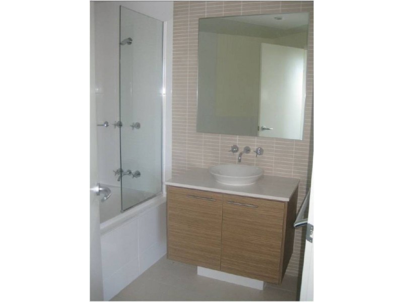 8/ VARSITY PARADE, Robina QLD 4226