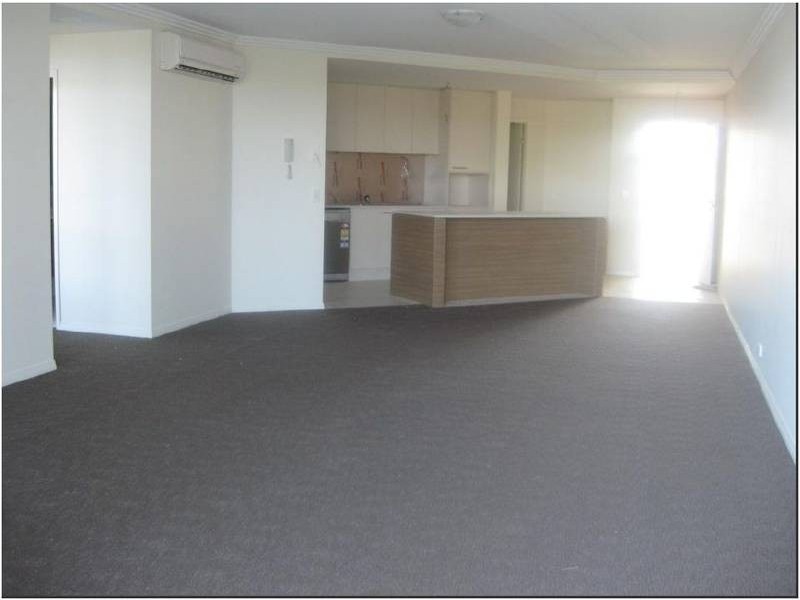 8/ VARSITY PARADE, Robina QLD 4226