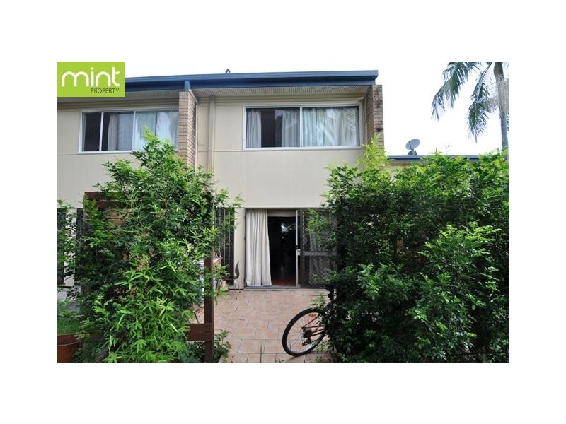 Chevron Island QLD 4217