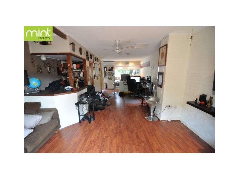 Chevron Island QLD 4217